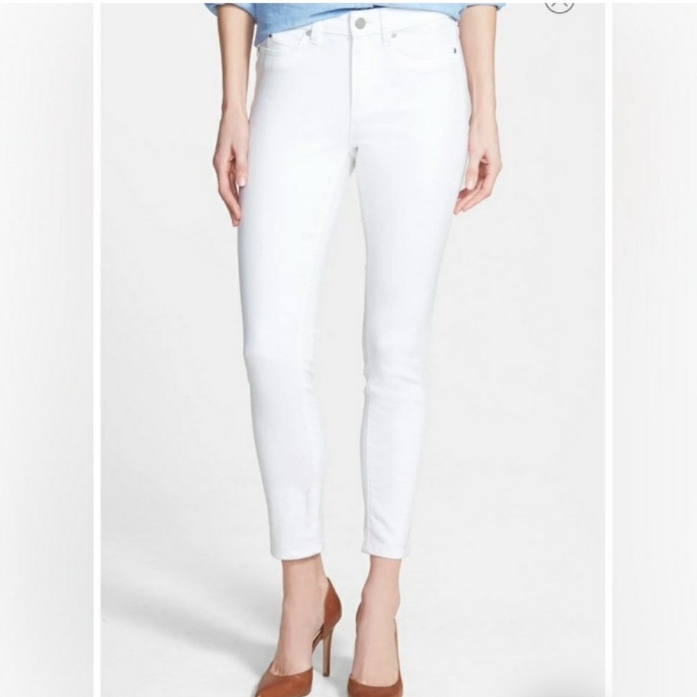Vince Camuto white denim skinny jeans